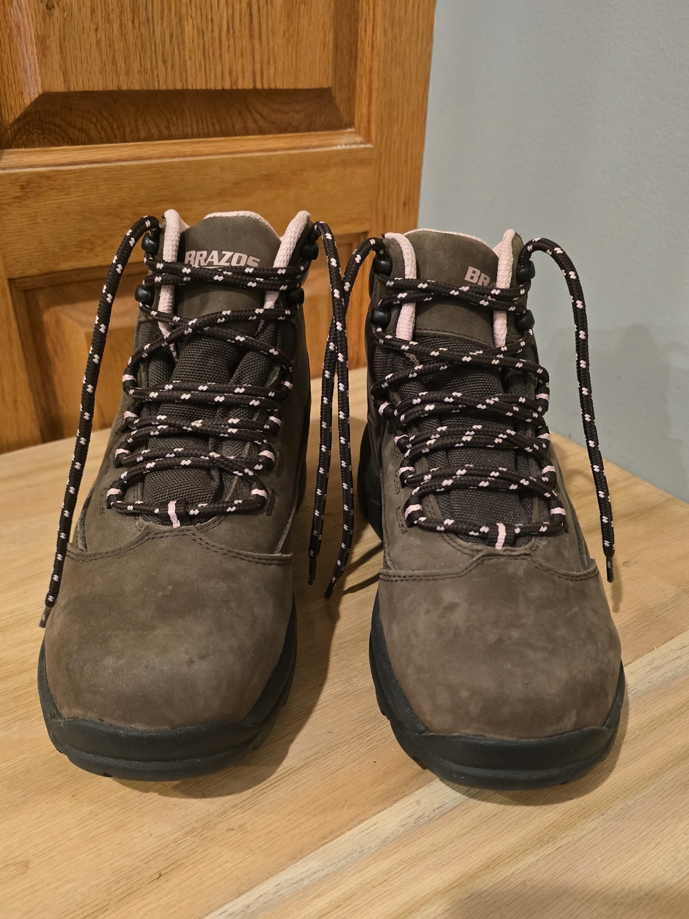 Brazos Women's Brown Lace-Up Hiking Boots with Pink Trim